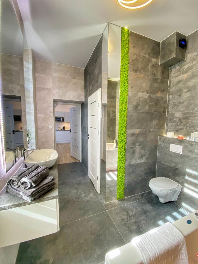 Apartament Bialy Z Jacuzzi Краків Екстер'єр фото